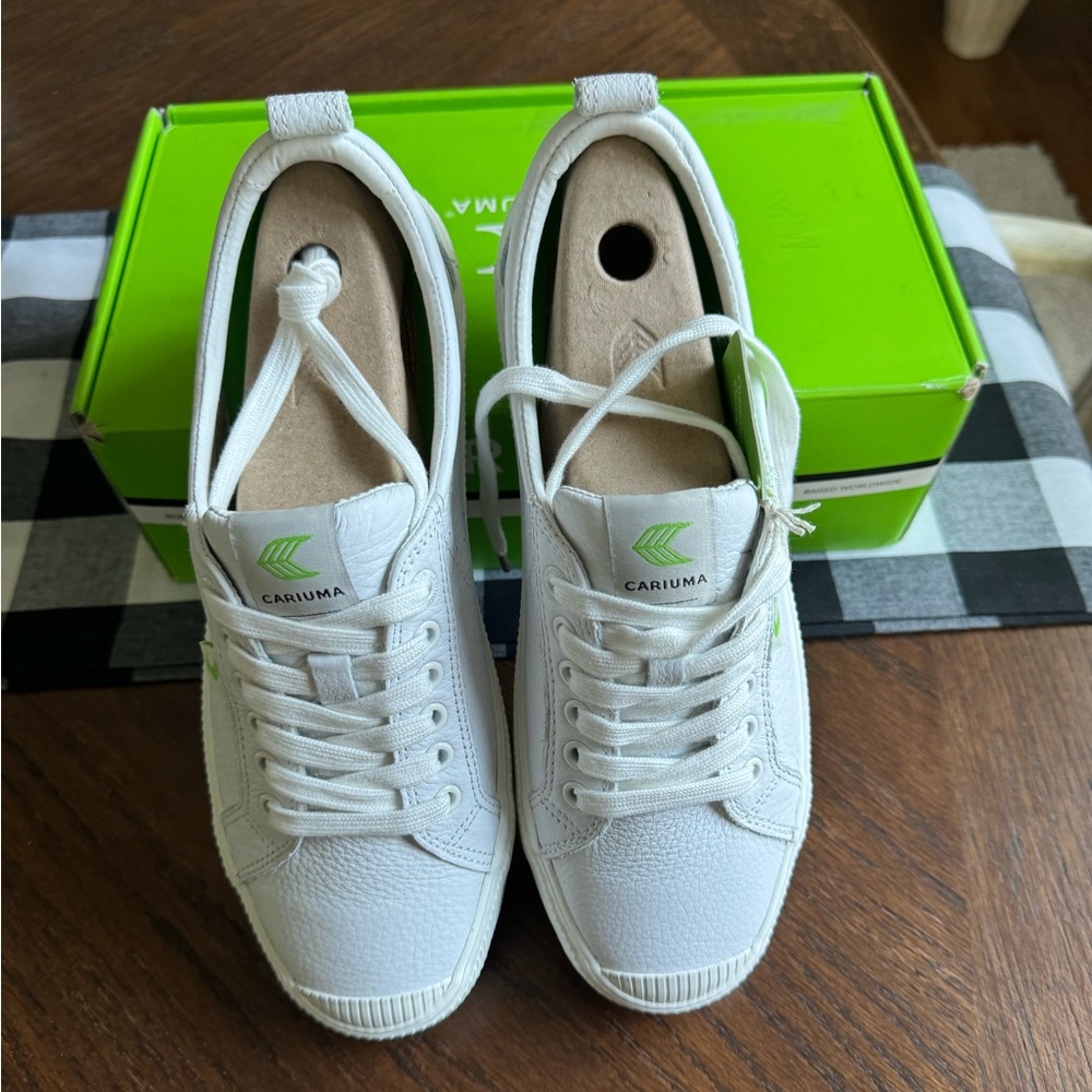 Worn Once.! Cariuma OCA Low White Premium Leather Sneaker - Picture 6 of 9